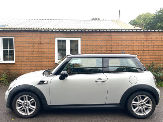 2012 MINI Hatch Cooper D 2.0 Cooper D Hatchback 3dr Diesel Auto Euro 5 (112 ps)