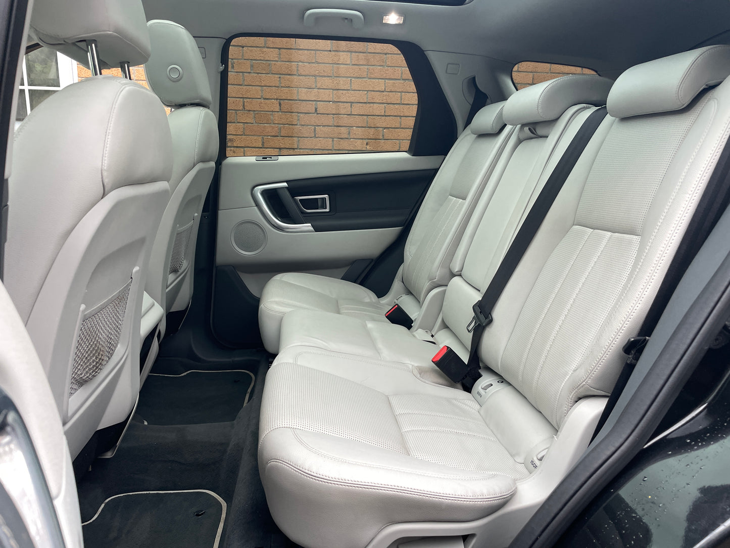 2016 Land Rover Discovery Sport HSE 2.0 TD4 HSE SUV 5dr Diesel Auto 4WD Euro 6 (s/s) (180 ps) AUTOMATIC