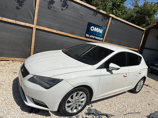 SEAT Leon SE (2013)
1.6 TDI CR SE Hatchback 5dr Diesel Manual Euro 5 (s/s) (105 ps)