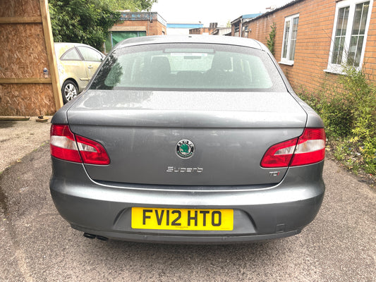 2012 Skoda Superb S 2.0 TDI S Hatchback 5dr Diesel DSG Euro 5 (140 ps)