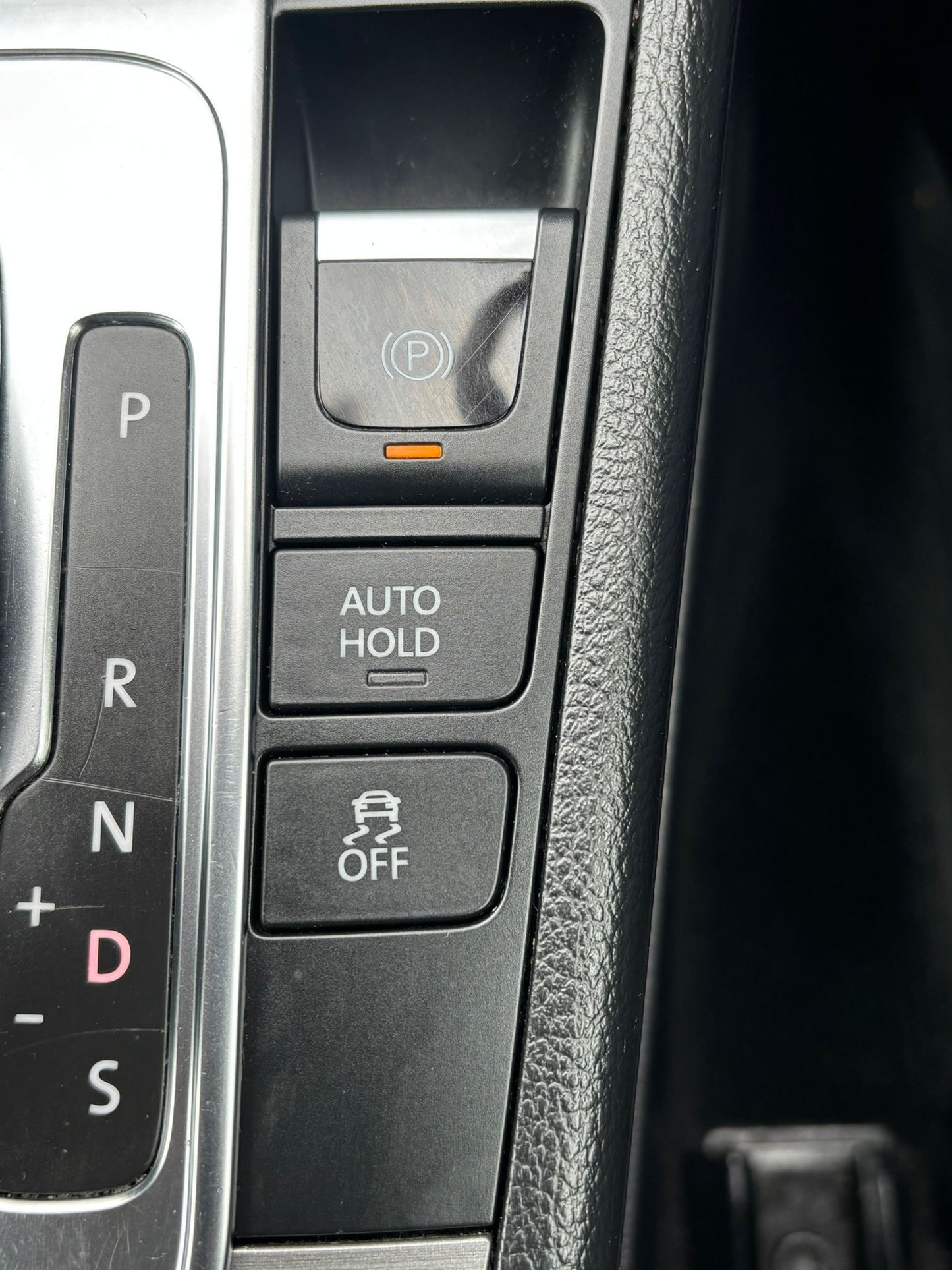 2012 Volkswagen Passat SE 2.0 TDI BlueMotion Tech SE Saloon 4dr Diesel DSG Euro 5 (s/s) (140 ps)