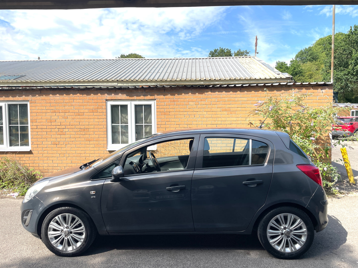 2013 Vauxhall Corsa
1.4 16V SE Auto Euro 5 5dr