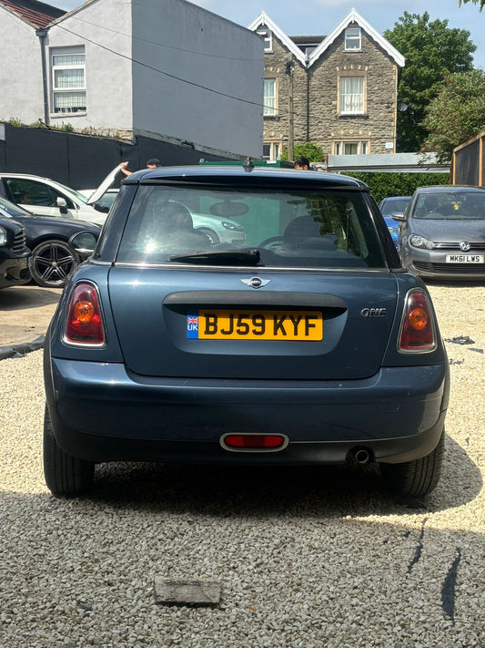 2009 MINI Hatch One 1.4 One Hatchback 3dr Petrol Steptronic Euro 4 (95 ps)