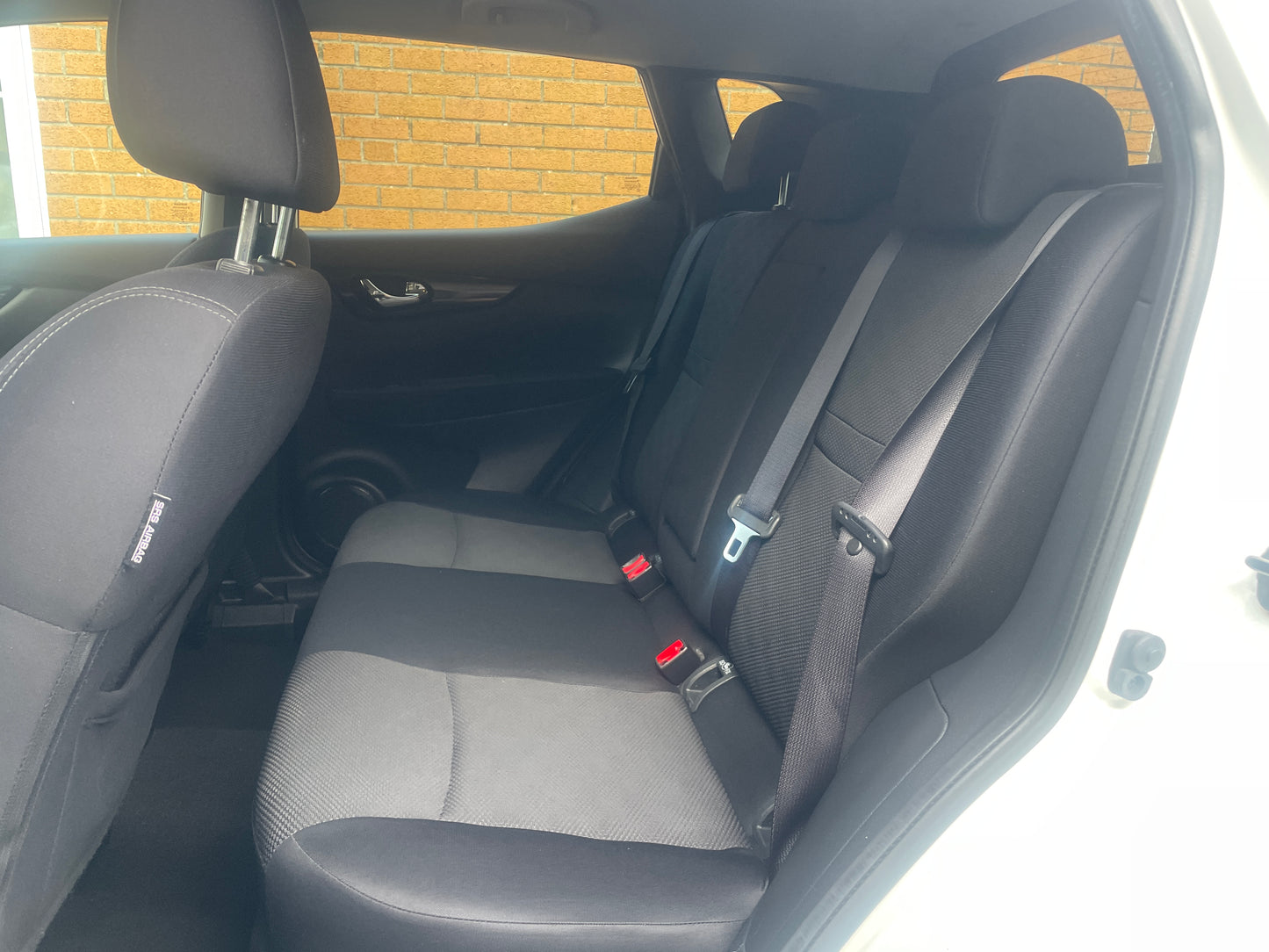 2016 Nissan Qashqai N-Connecta
1.6 DIG-T N-Connecta SUV 5dr Petrol Manual 2WD Euro 6 (s/s) (163 ps)