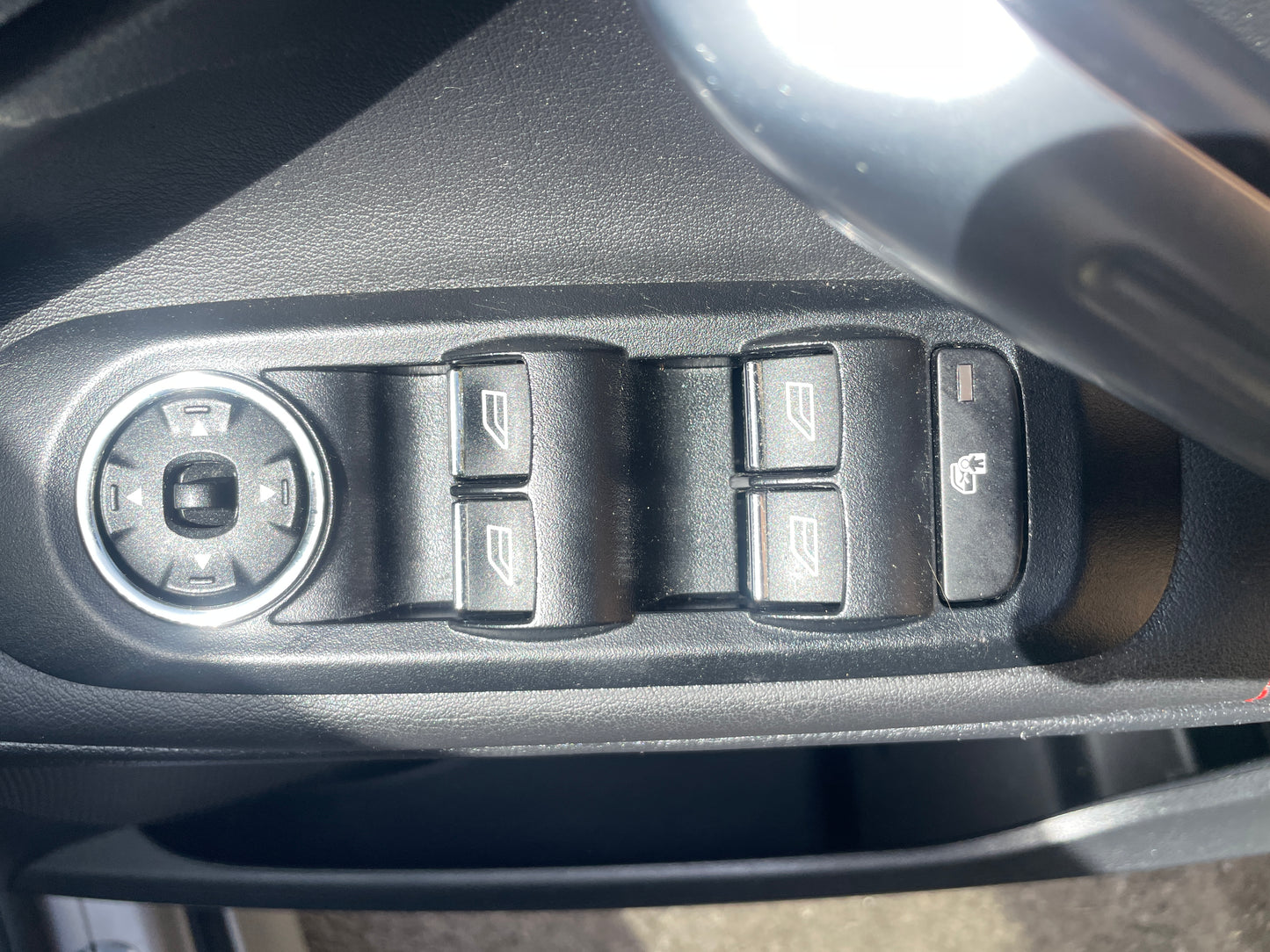2012 Ford S-Max Titanium X Sport 2.0 TDCi Titanium X Sport MPV 5dr Diesel Powershift Euro 5 (163 ps)
