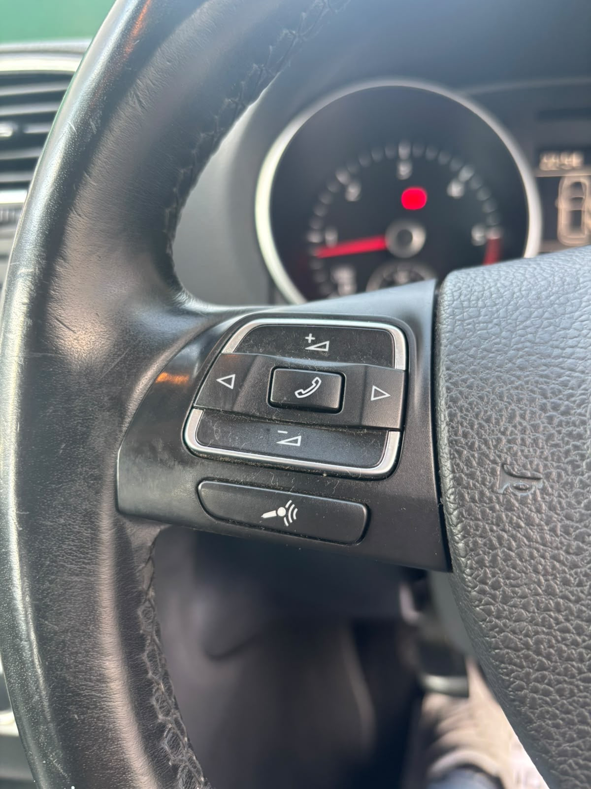 2012 Volkswagen Golf
1.6 TDI Match Euro 5 5dr