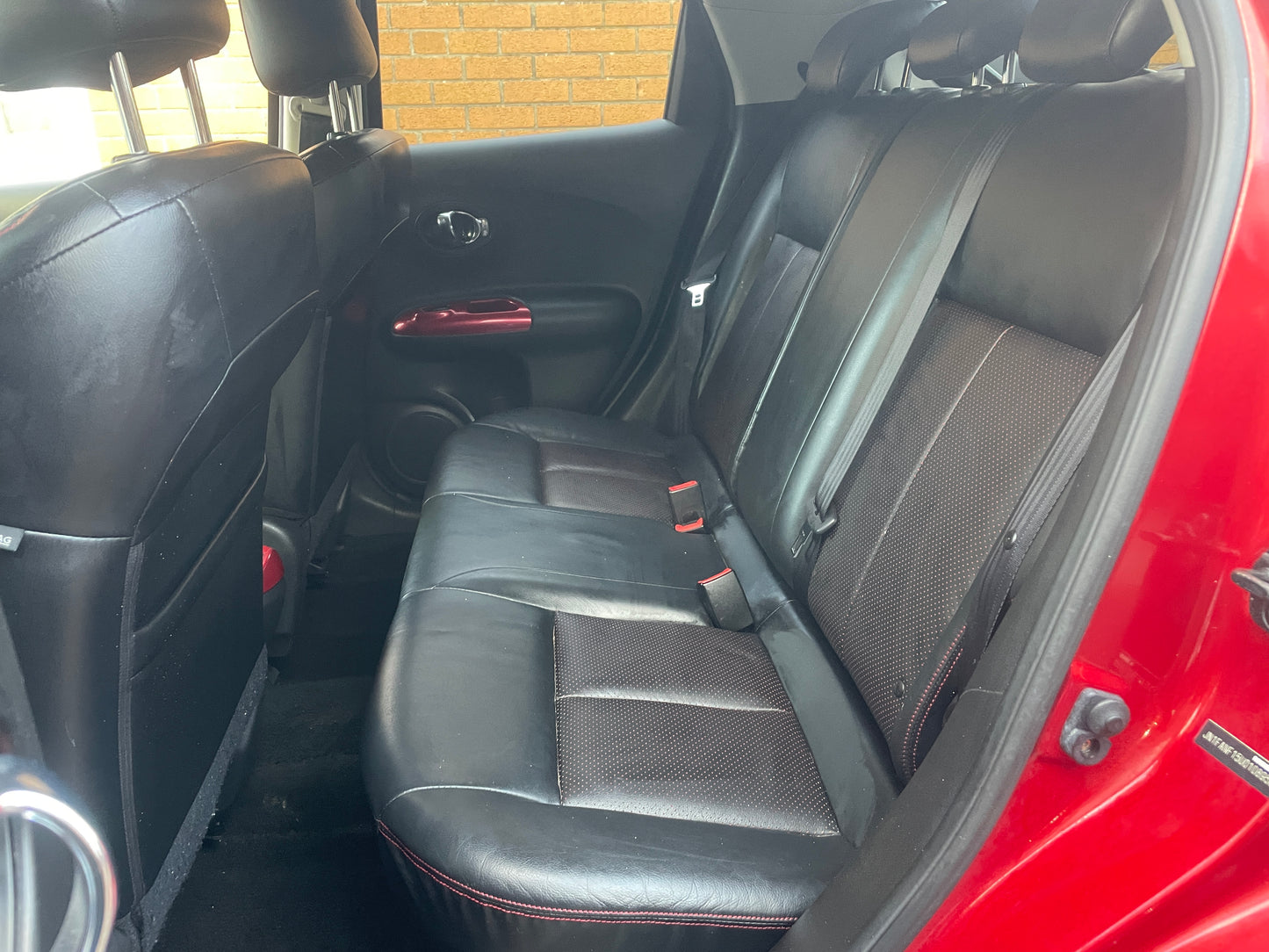 2011 Nissan Juke Tekna 1.6 DIG-T Tekna SUV 5dr Petrol CVT 4WD Euro 5 (190 ps)