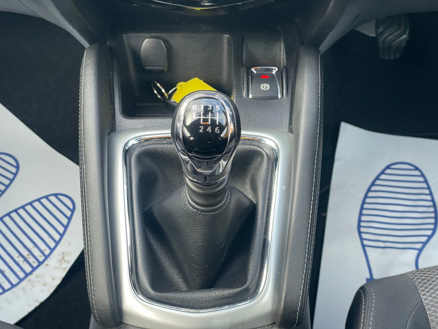 2016 Nissan Qashqai N-Connecta
1.6 DIG-T N-Connecta SUV 5dr Petrol Manual 2WD Euro 6 (s/s) (163 ps)