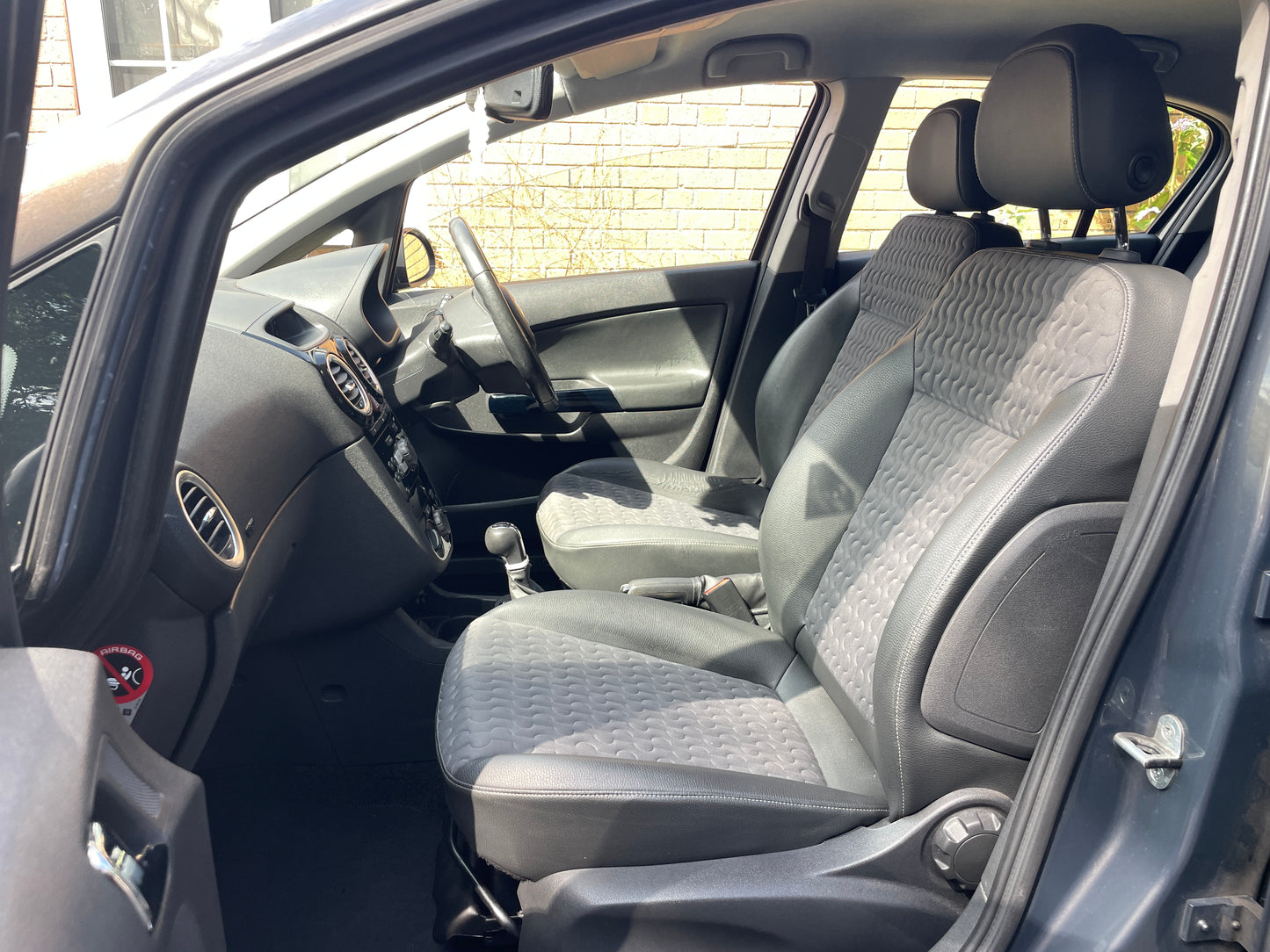 2013 Vauxhall Corsa
1.4 16V SE Auto Euro 5 5dr