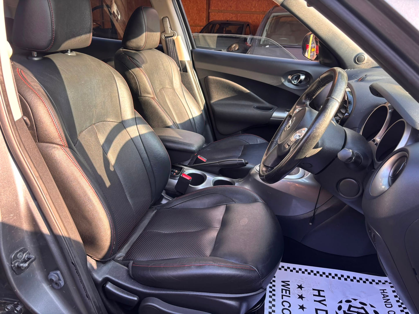 2014 Nissan Juke Tekna 1.6 DIG-T Tekna SUV 5dr Petrol CVT 4WD Euro 5 (190 ps)