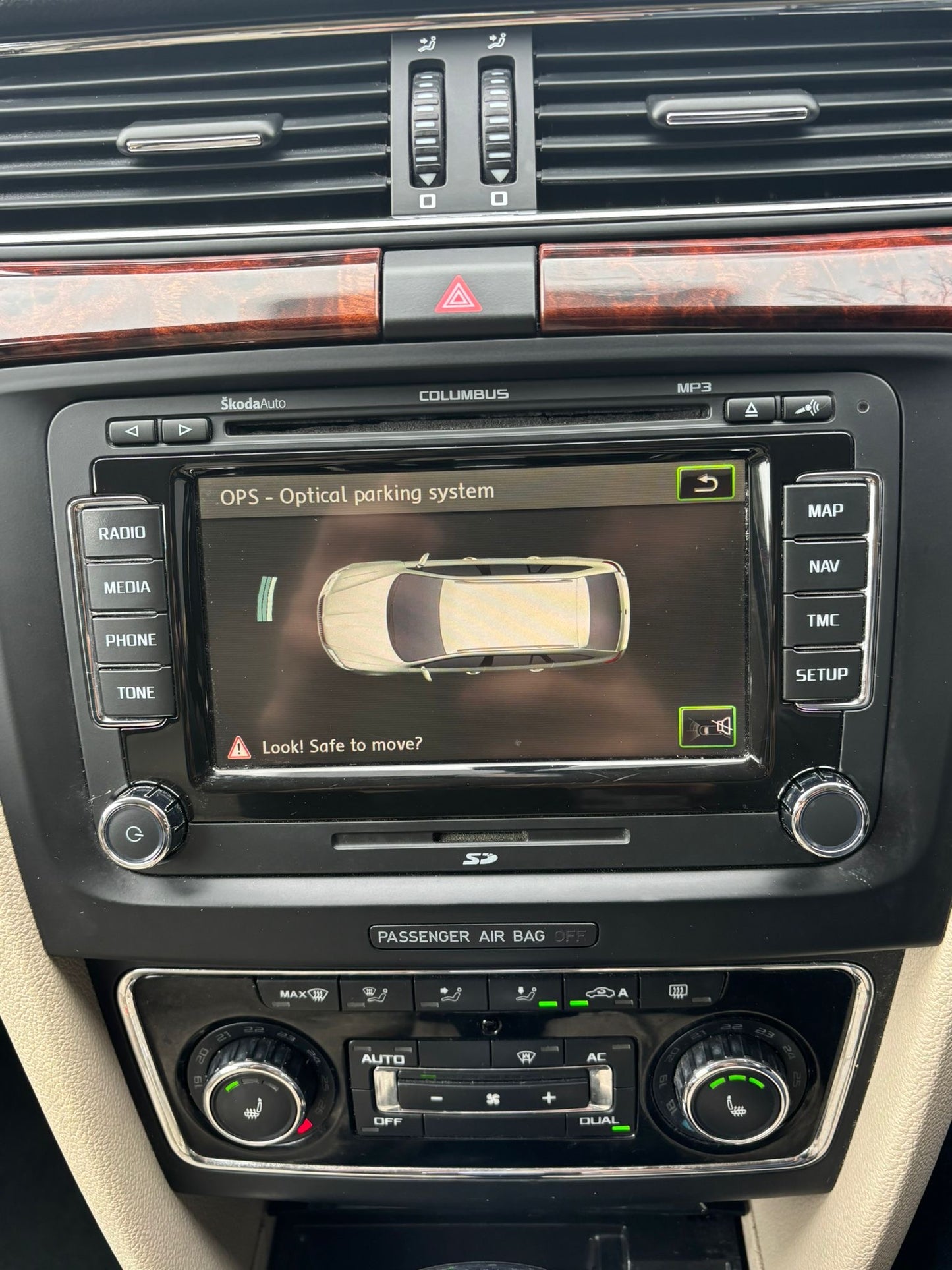 2011 Skoda Superb Elegance 1.8 TSI Elegance Estate 5dr Petrol DSG Euro 5 (160 ps)