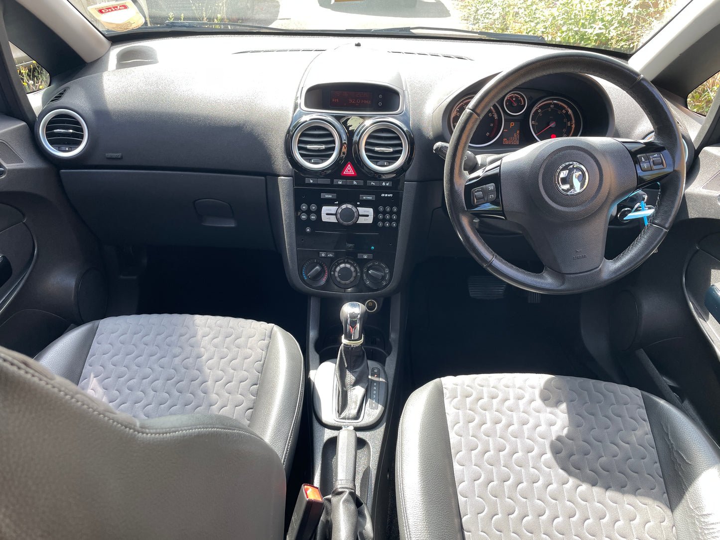 2013 Vauxhall Corsa
1.4 16V SE Auto Euro 5 5dr