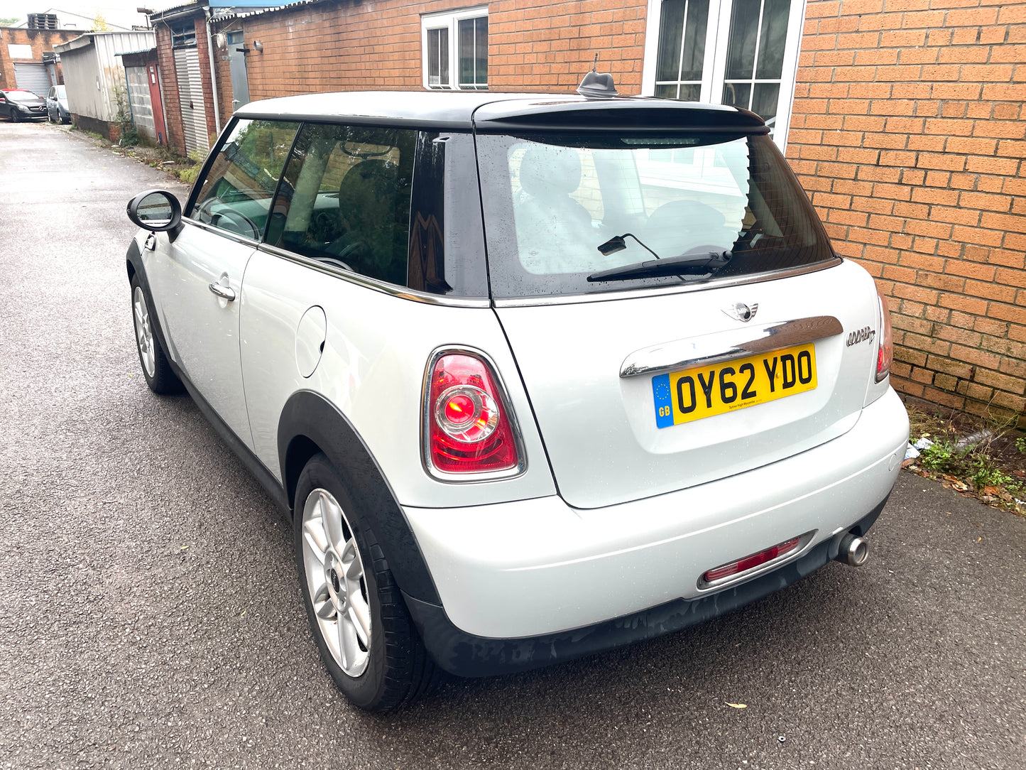 2012 MINI Hatch Cooper D 2.0 Cooper D Hatchback 3dr Diesel Auto Euro 5 (112 ps)