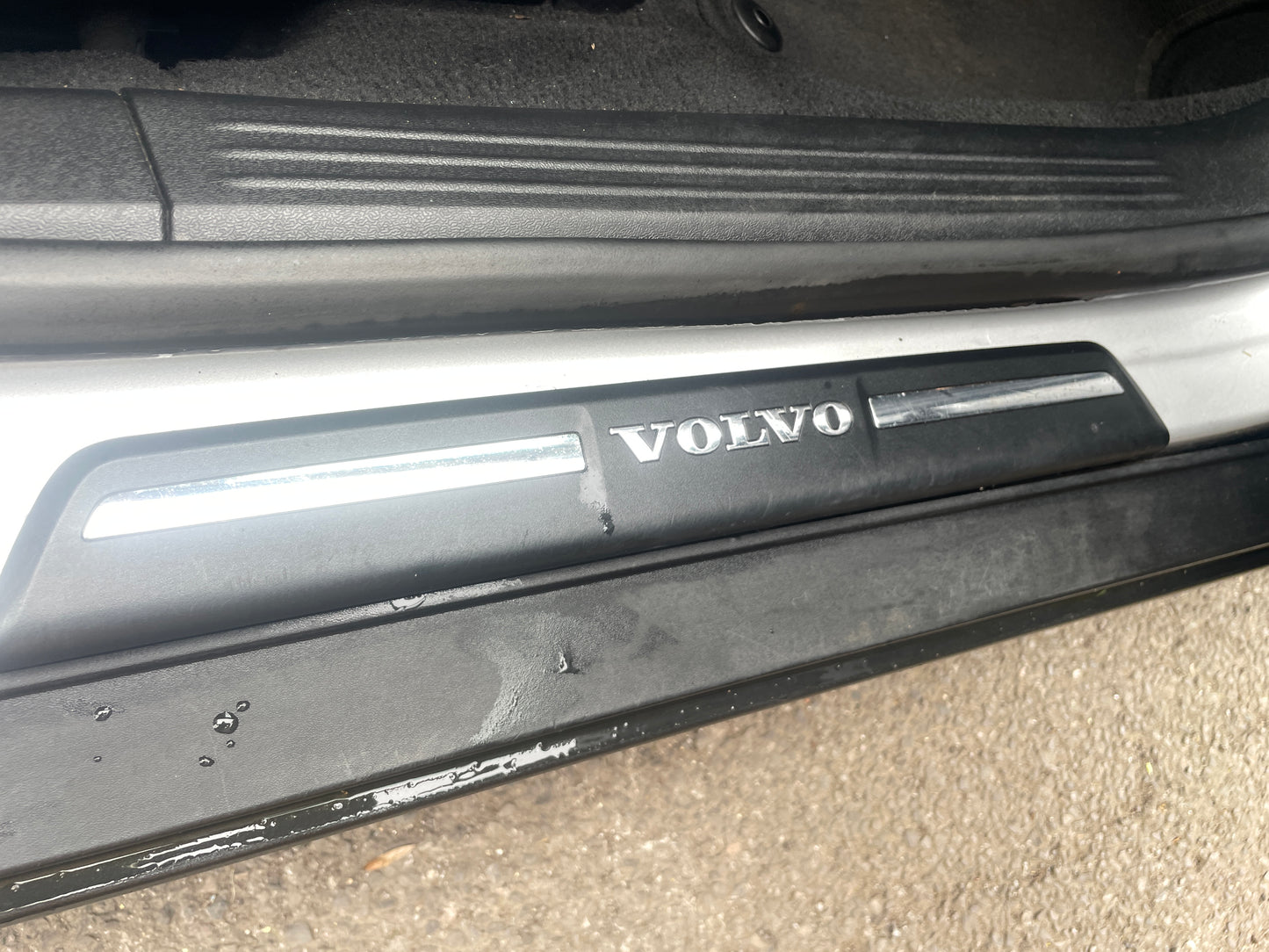 2014 Volvo V40 Cross Country Lux 1.6 D2 Lux Hatchback 5dr Diesel Powershift Euro 5 (s/s) (115 ps)