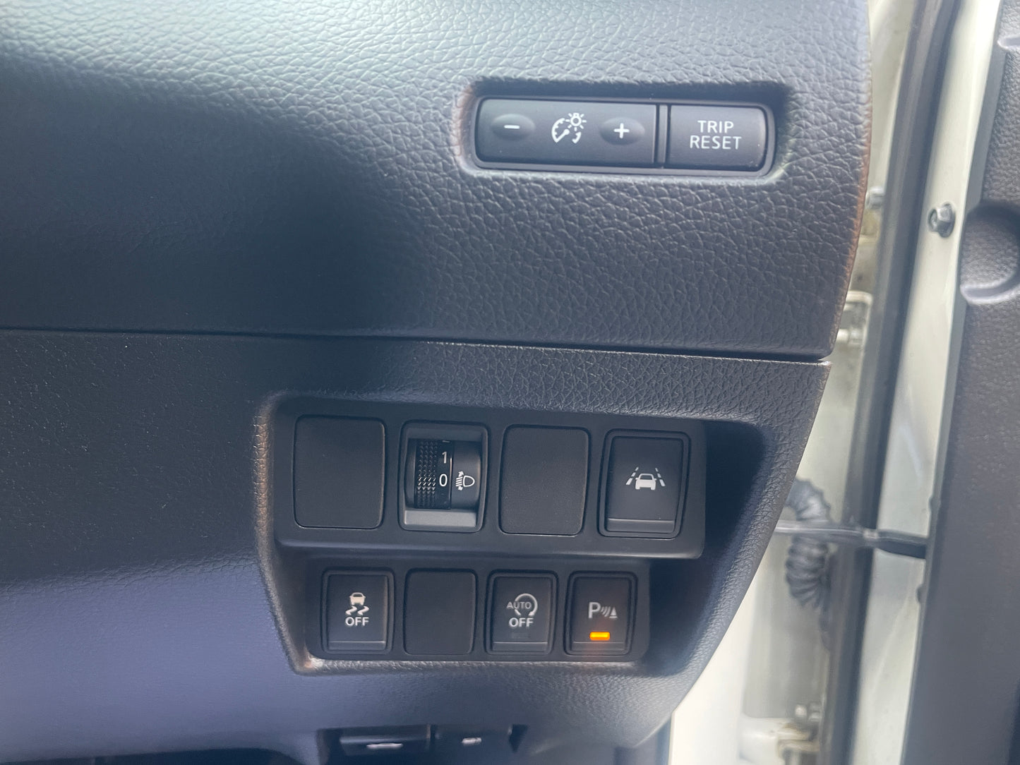 2016 Nissan Qashqai N-Connecta
1.6 DIG-T N-Connecta SUV 5dr Petrol Manual 2WD Euro 6 (s/s) (163 ps)