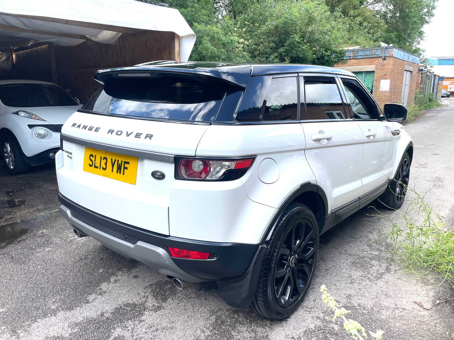 2013 Land Rover Range Rover Evoque Pure 
2.2 SD4 Pure SUV 5dr Diesel Manual 4WD Euro 5 (s/s) (190 ps)