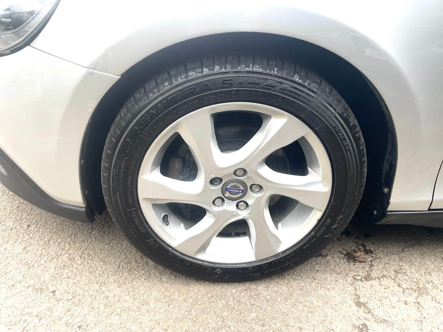 2014 Volvo V40 Cross Country Lux 1.6 D2 Lux Hatchback 5dr Diesel Powershift Euro 5 (s/s) (115 ps)