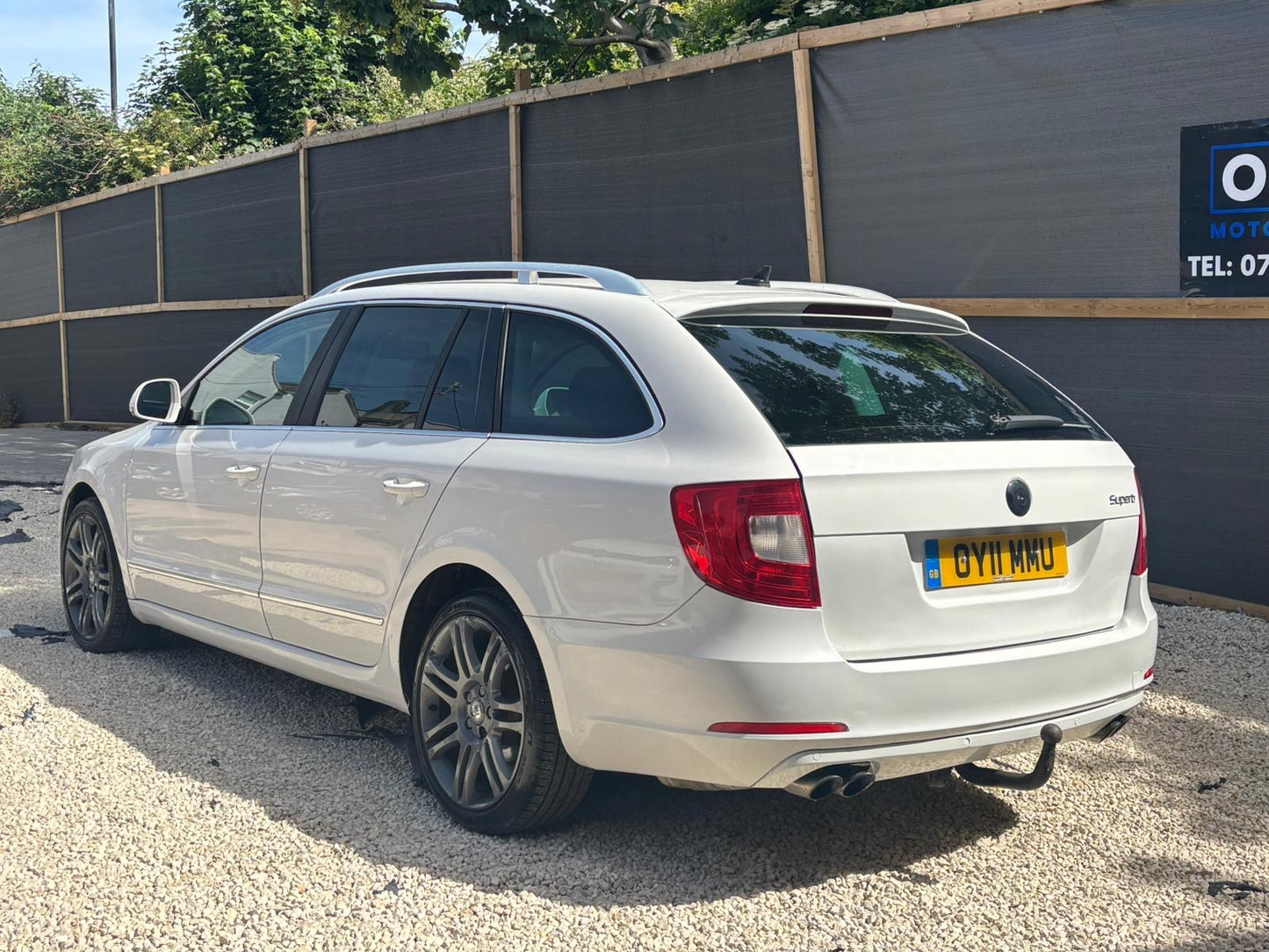2011 Skoda Superb Elegance 2.0 TFSI Elegance Estate 5dr Petrol DSG Euro 5 (200 ps)