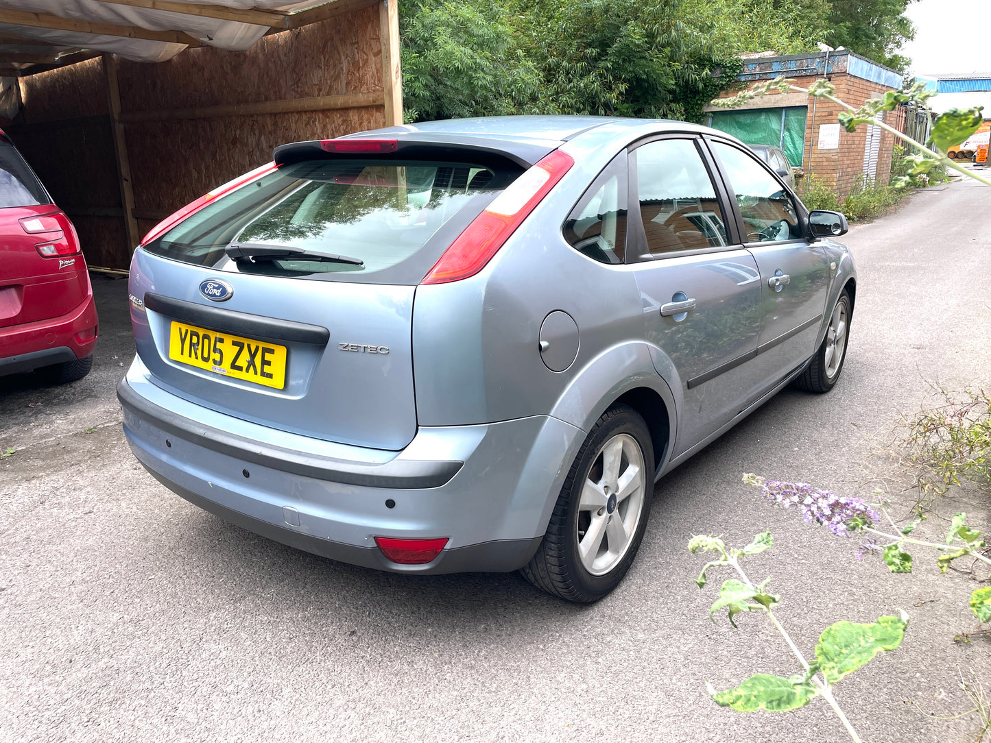 2005 Ford Focus Zetec Climate 1.6 Zetec Climate Hatchback 5dr Petrol Automatic (184 g/km, 99 bhp)