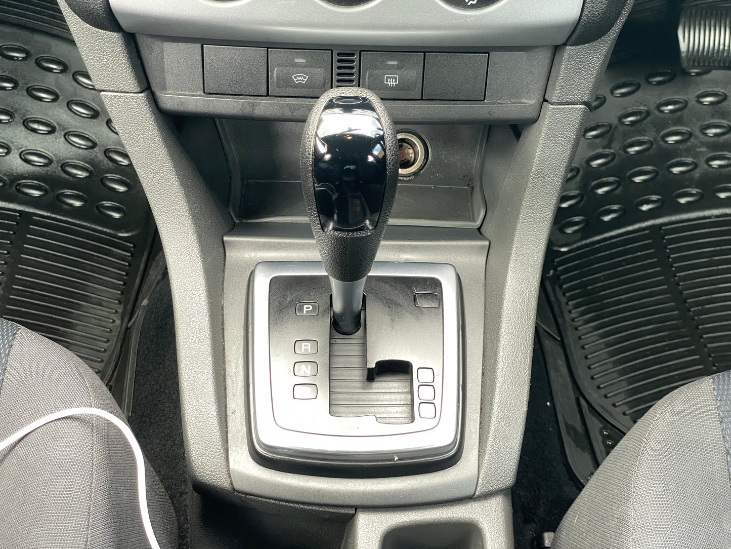 2005 Ford Focus Zetec Climate 1.6 Zetec Climate Hatchback 5dr Petrol Automatic (184 g/km, 99 bhp)