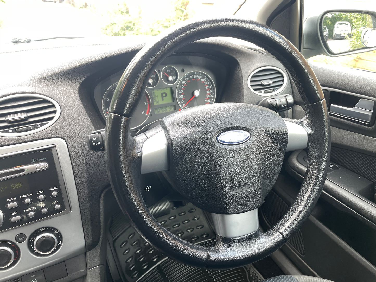 2005 Ford Focus Zetec Climate 1.6 Zetec Climate Hatchback 5dr Petrol Automatic (184 g/km, 99 bhp)