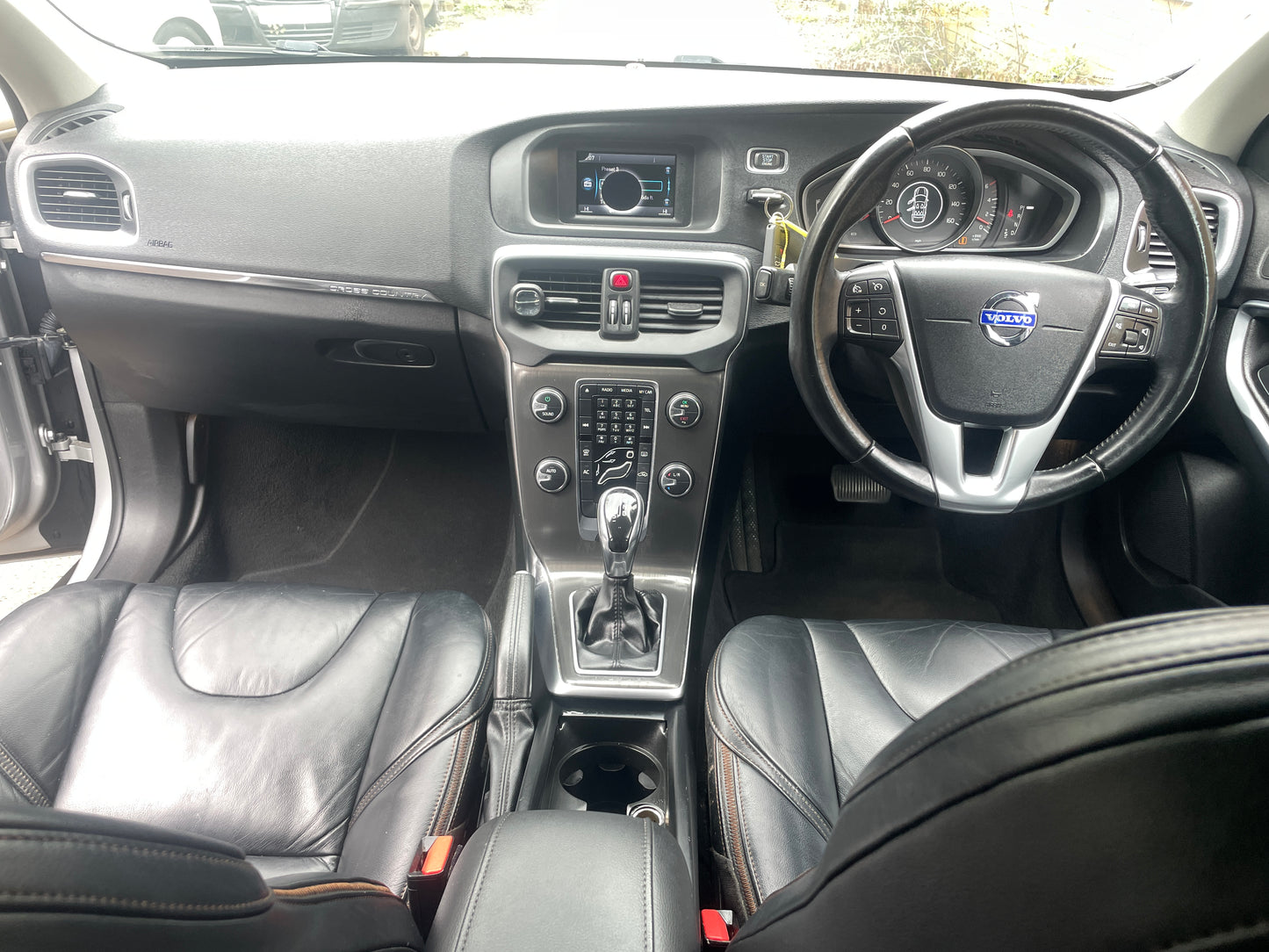 2014 Volvo V40 Cross Country Lux 1.6 D2 Lux Hatchback 5dr Diesel Powershift Euro 5 (s/s) (115 ps)