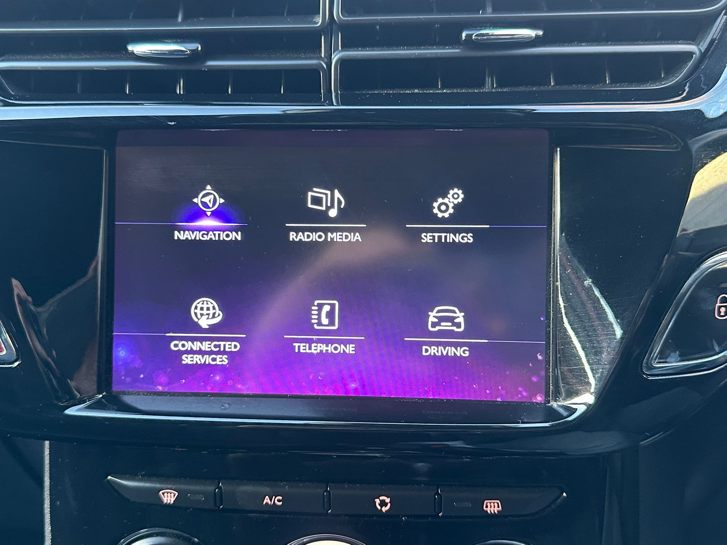 2016 DS AUTOMOBILES DS 3 Prestige 1.2 PureTech Prestige Hatchback 3dr Petrol EAT6 Euro 6 (s/s) (110 ps)