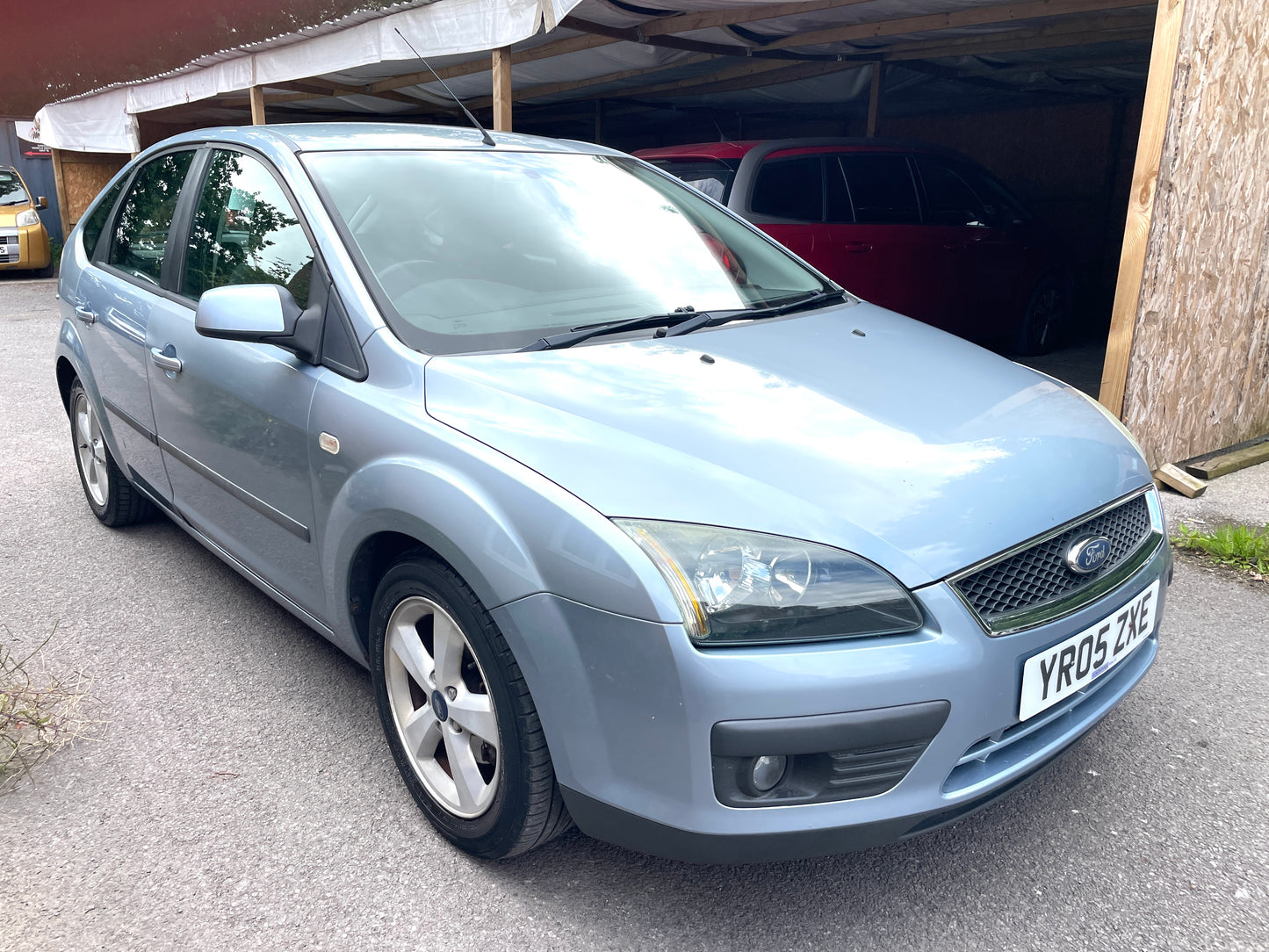 2005 Ford Focus Zetec Climate 1.6 Zetec Climate Hatchback 5dr Petrol Automatic (184 g/km, 99 bhp)