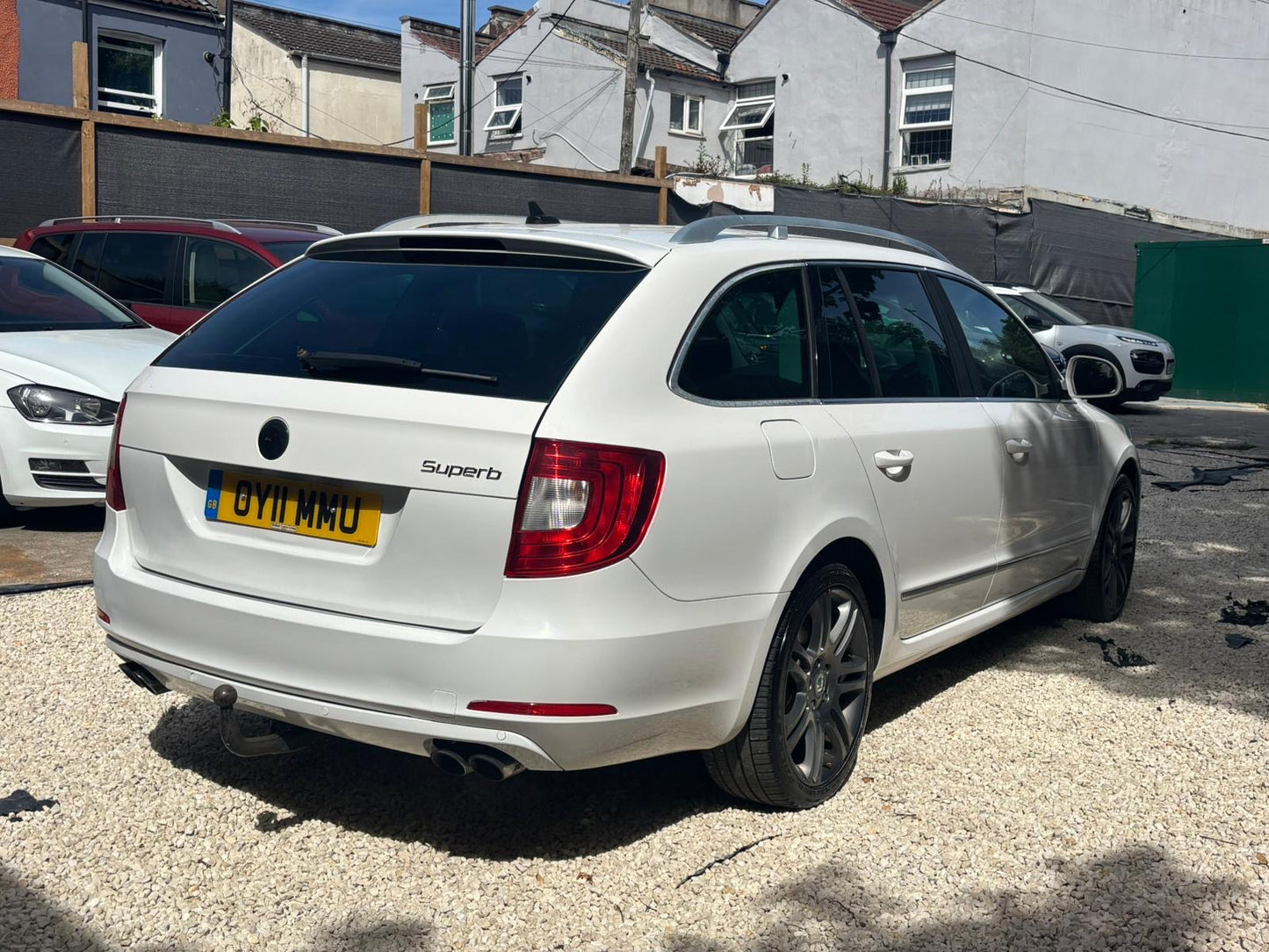 2011 Skoda Superb Elegance 2.0 TFSI Elegance Estate 5dr Petrol DSG Euro 5 (200 ps)