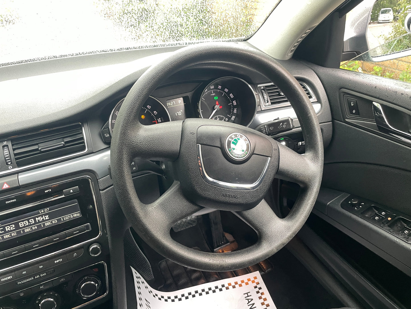 2012 Skoda Superb S 2.0 TDI S Hatchback 5dr Diesel DSG Euro 5 (140 ps)