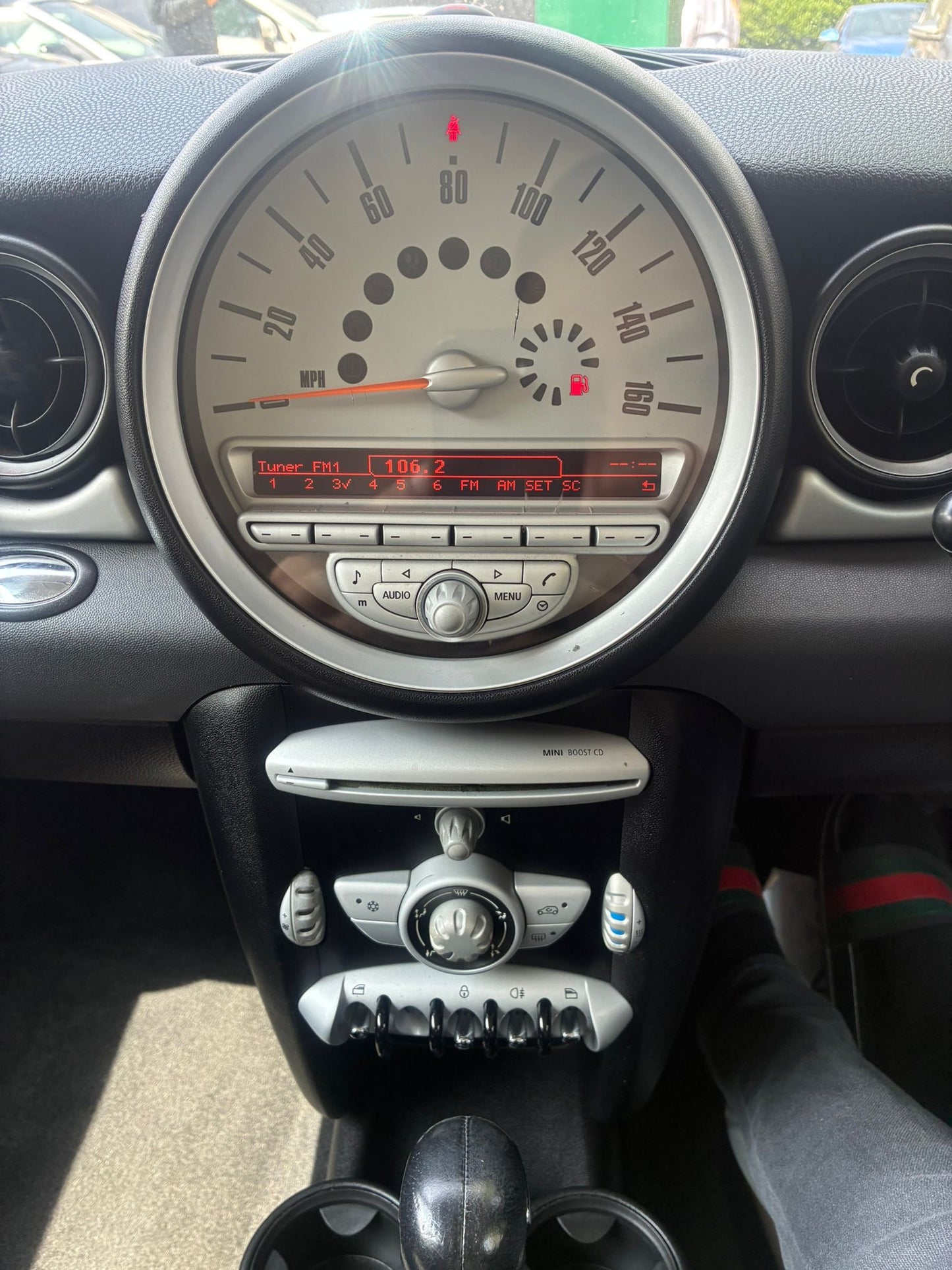 2009 MINI Hatch One 1.4 One Hatchback 3dr Petrol Steptronic Euro 4 (95 ps)