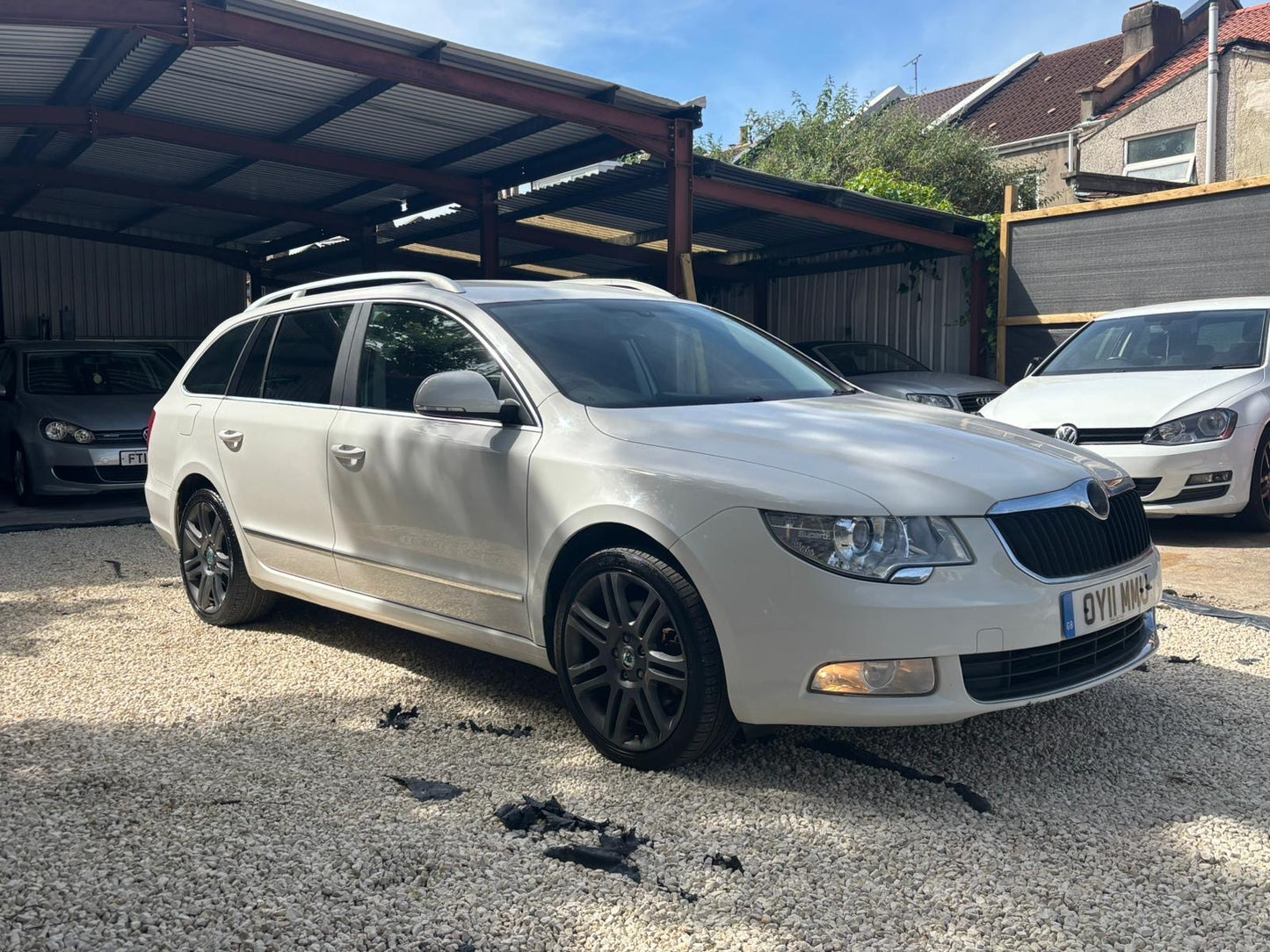 2011 Skoda Superb Elegance 2.0 TFSI Elegance Estate 5dr Petrol DSG Euro 5 (200 ps)