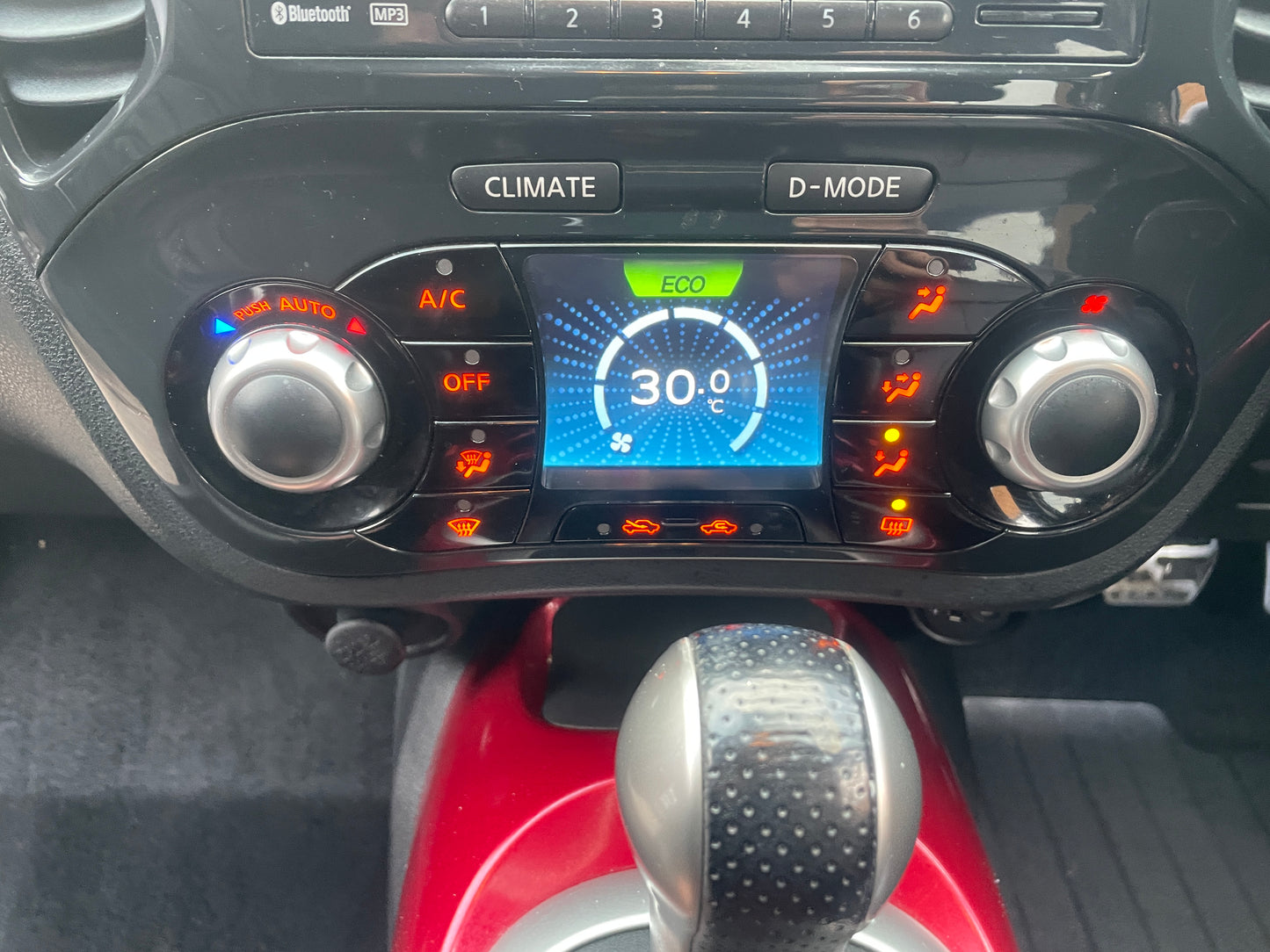 2011 Nissan Juke Tekna 1.6 DIG-T Tekna SUV 5dr Petrol CVT 4WD Euro 5 (190 ps)