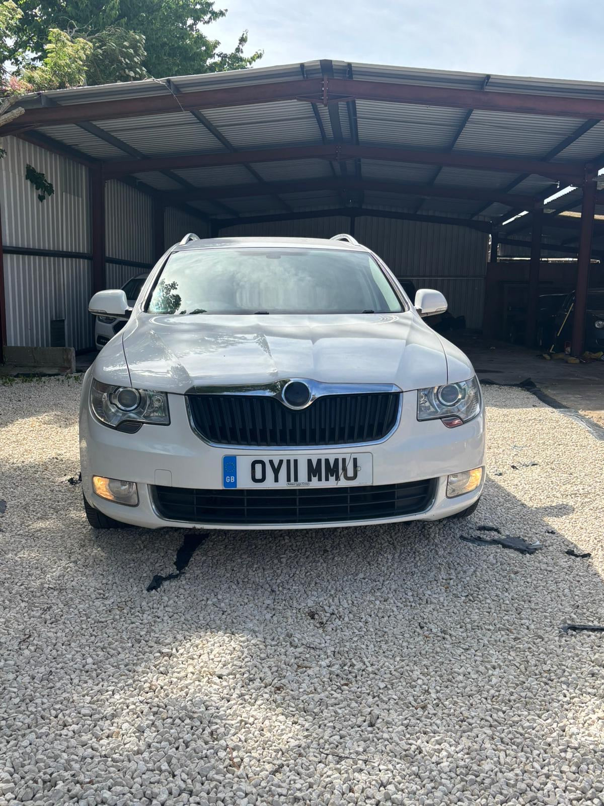 2011 Skoda Superb Elegance 2.0 TFSI Elegance Estate 5dr Petrol DSG Euro 5 (200 ps)