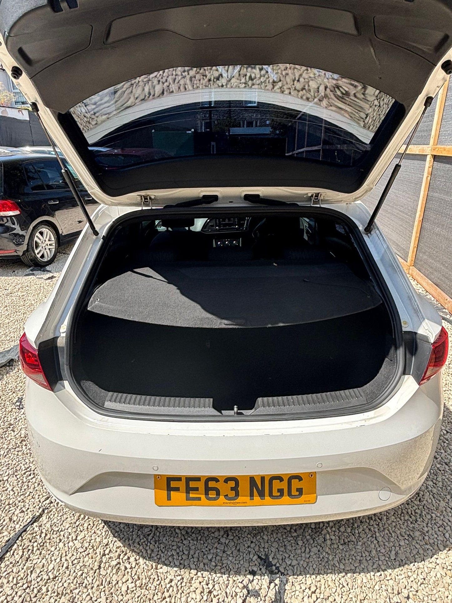 SEAT Leon SE (2013)
1.6 TDI CR SE Hatchback 5dr Diesel Manual Euro 5 (s/s) (105 ps)