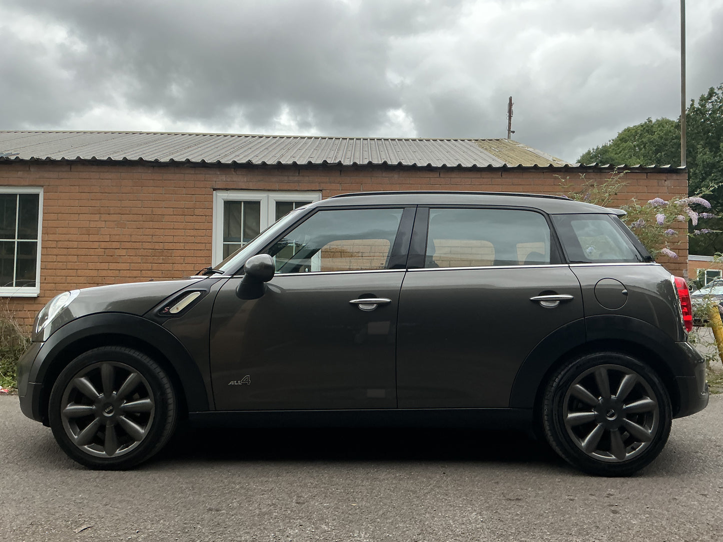 2012 MINI Countryman Cooper SD 
2.0 Cooper SD SUV 5dr Diesel Auto ALL4 Euro 5 (143 ps