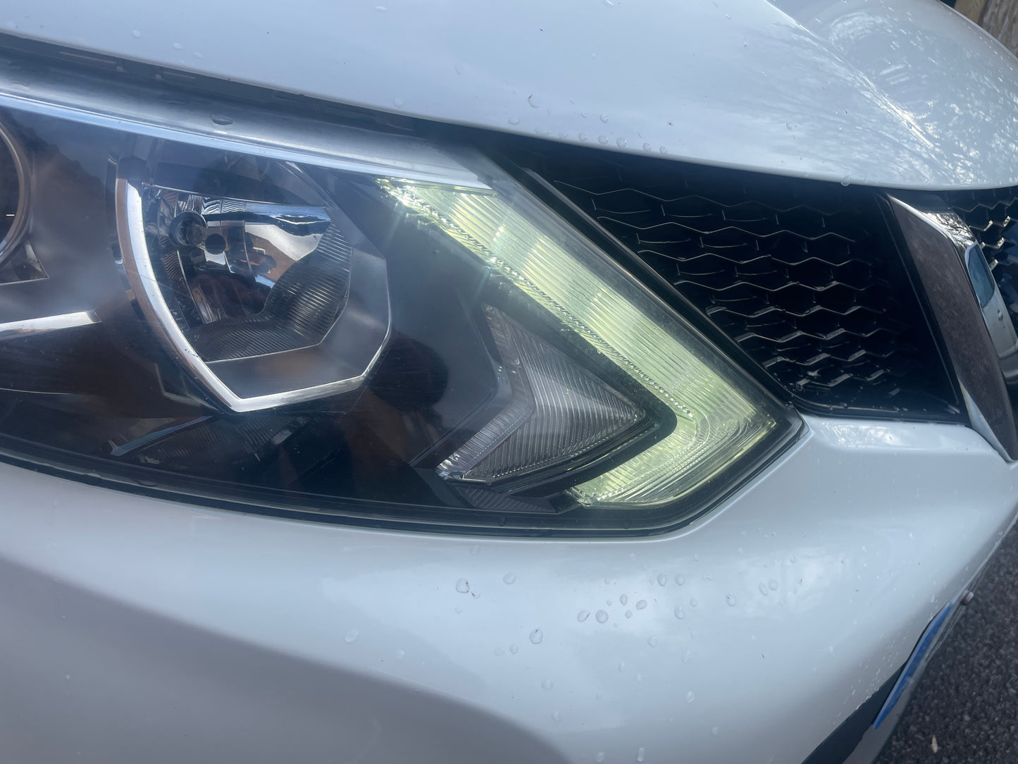 2016 Nissan Qashqai N-Connecta
1.6 DIG-T N-Connecta SUV 5dr Petrol Manual 2WD Euro 6 (s/s) (163 ps)