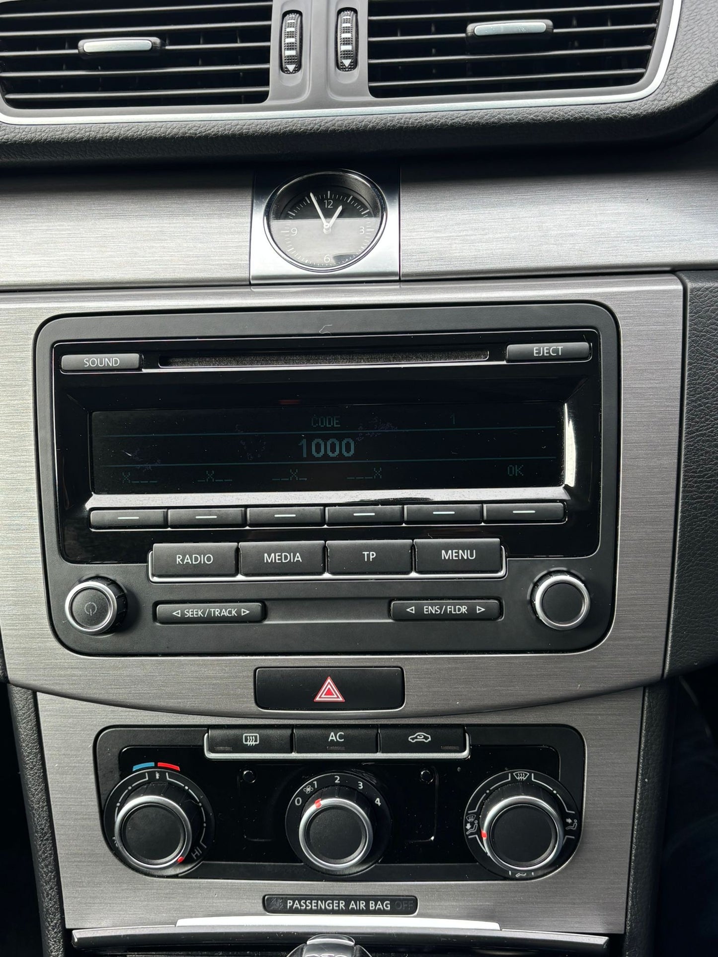 2012 Volkswagen Passat SE 2.0 TDI BlueMotion Tech SE Saloon 4dr Diesel DSG Euro 5 (s/s) (140 ps)