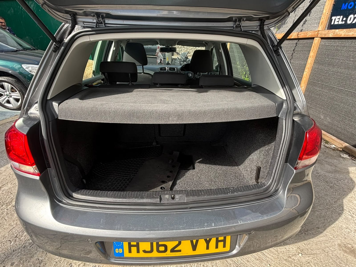 2012 Volkswagen Golf
1.6 TDI Match Euro 5 5dr