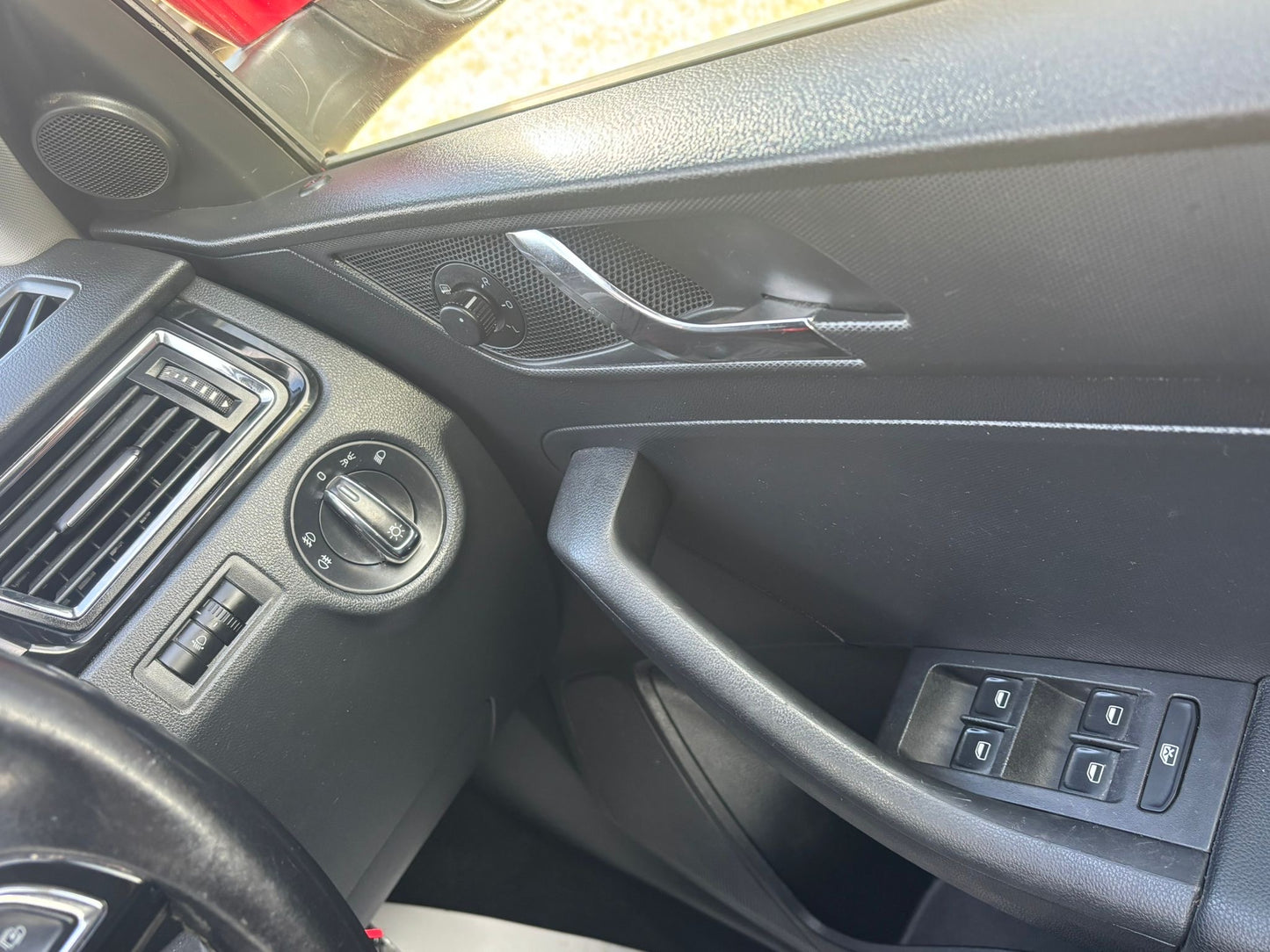 2014 Skoda Rapid Elegance 1.6 TDI Elegance Hatchback 5dr Diesel DSG Euro 5 (90 ps)