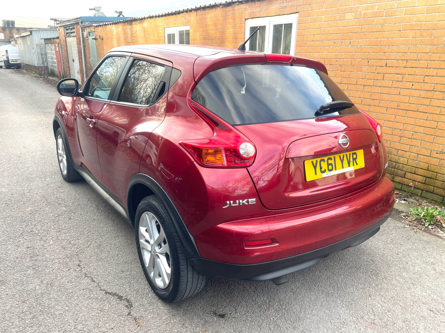 2011 Nissan Juke Tekna 1.6 DIG-T Tekna SUV 5dr Petrol CVT 4WD Euro 5 (190 ps)