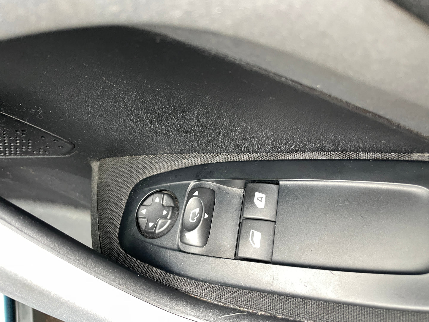 2015 Peugeot 2008 Urban Cross 1.2 PureTech Urban Cross SUV 5dr Petrol Manual Euro 6 (s/s) (110 ps)