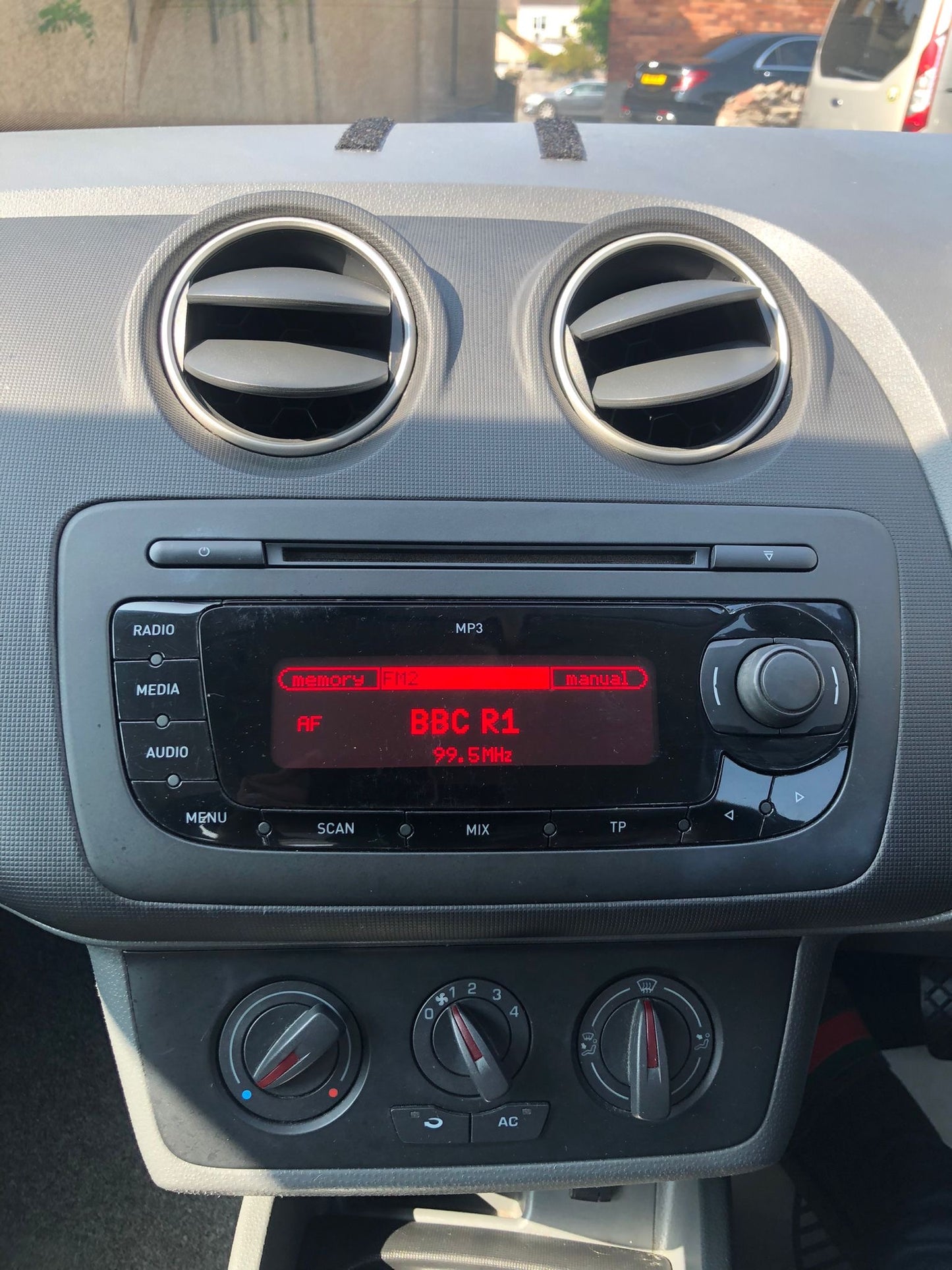 2009 SEAT Ibiza SE 1.6 16V SE Hatchback 5dr Petrol DSG Euro 4 (105 ps) AUTOMATIC,