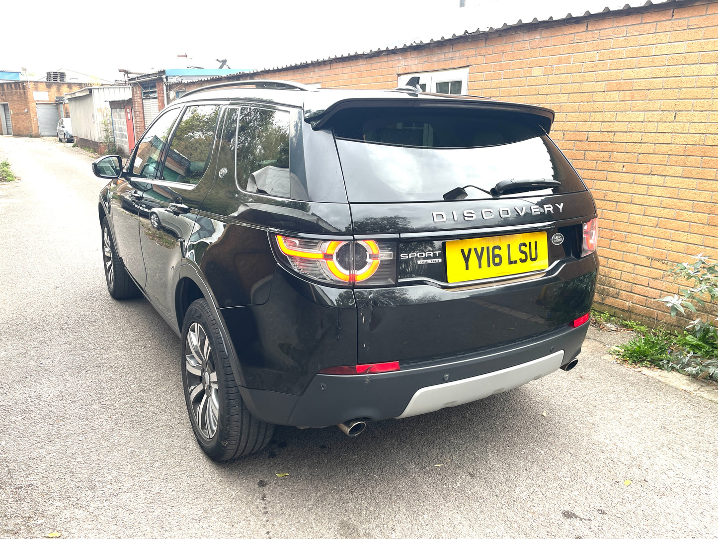 2016 Land Rover Discovery Sport HSE 2.0 TD4 HSE SUV 5dr Diesel Auto 4WD Euro 6 (s/s) (180 ps) AUTOMATIC