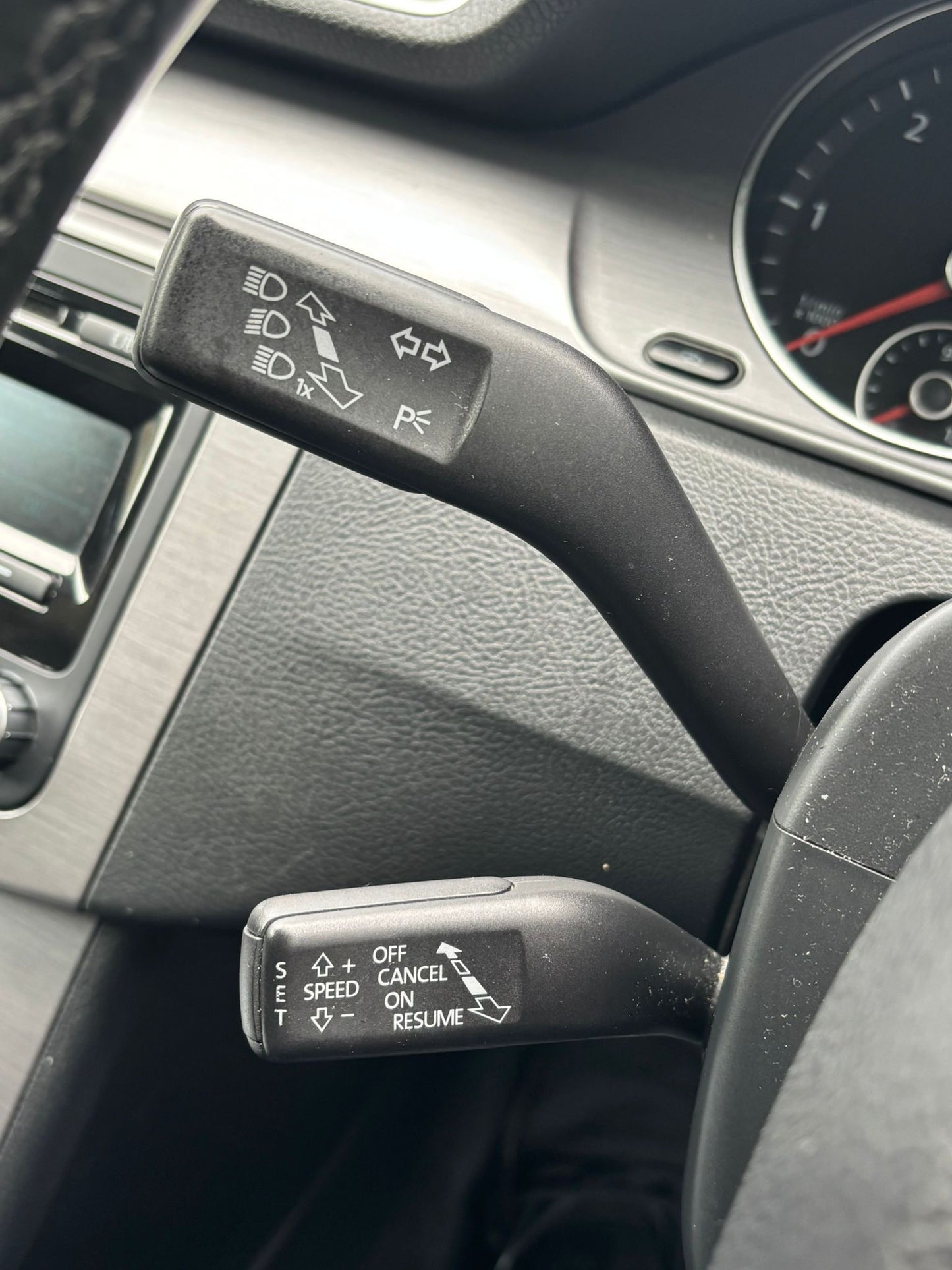 2012 Volkswagen Passat SE 2.0 TDI BlueMotion Tech SE Saloon 4dr Diesel DSG Euro 5 (s/s) (140 ps)