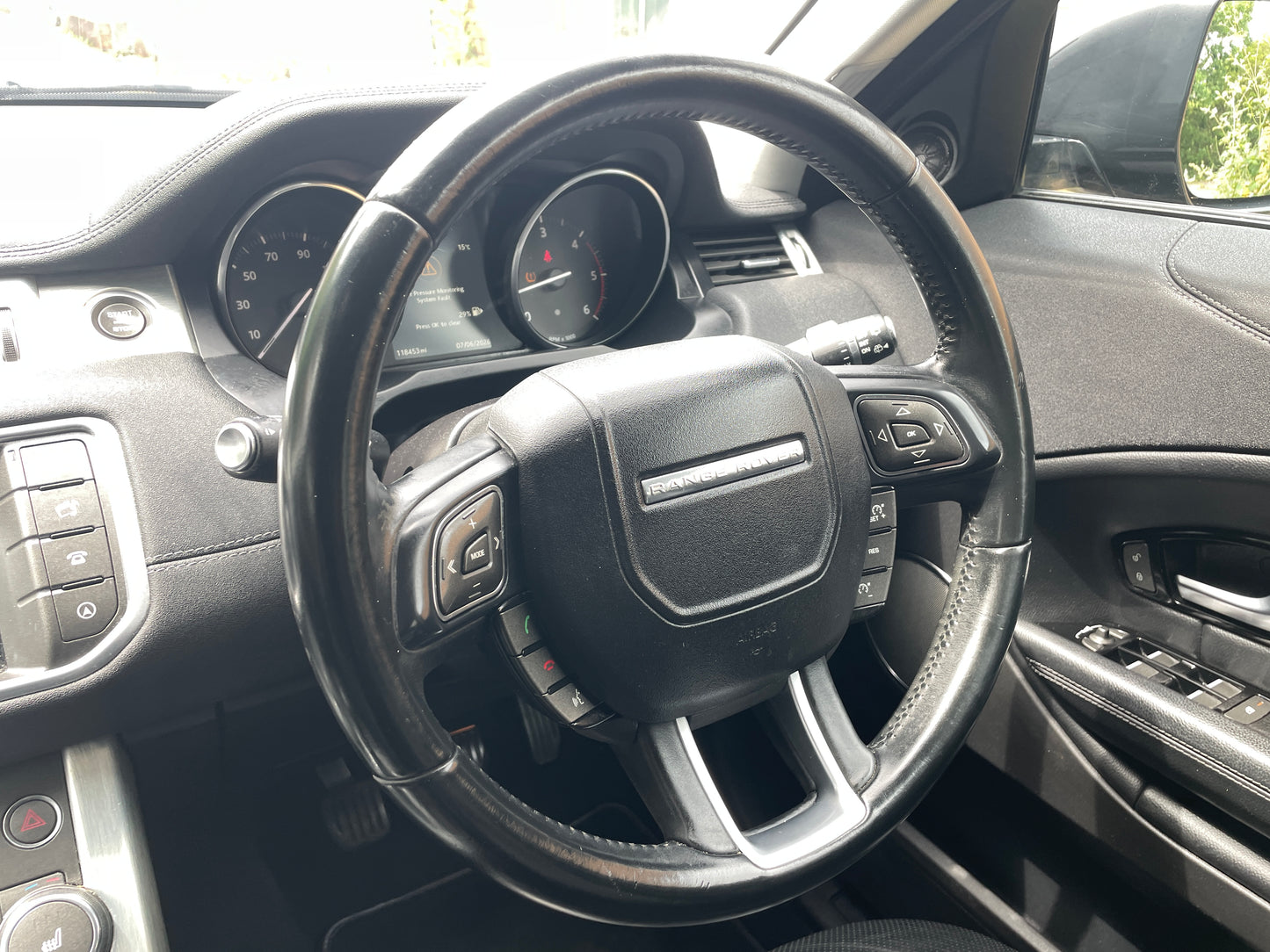 2016 Land Rover Range Rover Evoque SE Tech 
2.0 eD4 SE Tech SUV 5dr Diesel Manual FWD Euro 6 (s/s) (150 ps)