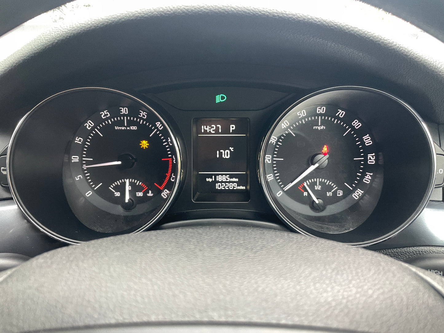 2012 Skoda Superb S 2.0 TDI S Hatchback 5dr Diesel DSG Euro 5 (140 ps)