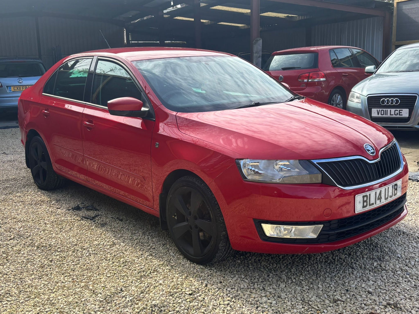 2014 Skoda Rapid Elegance 1.6 TDI Elegance Hatchback 5dr Diesel DSG Euro 5 (90 ps)