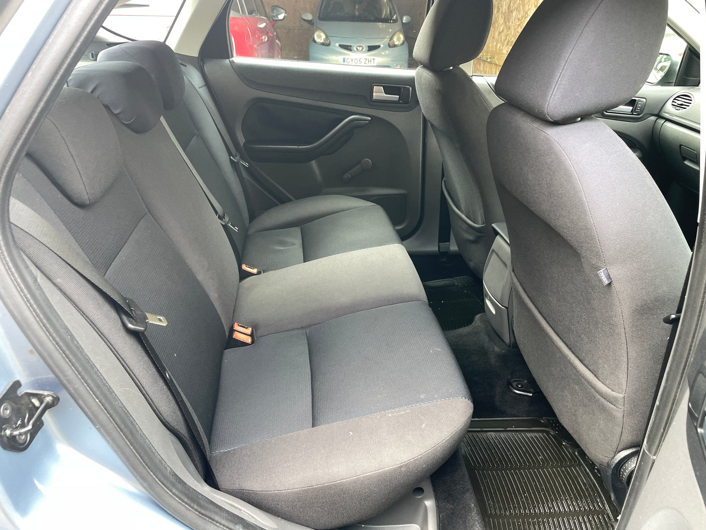 2005 Ford Focus Zetec Climate 1.6 Zetec Climate Hatchback 5dr Petrol Automatic (184 g/km, 99 bhp)