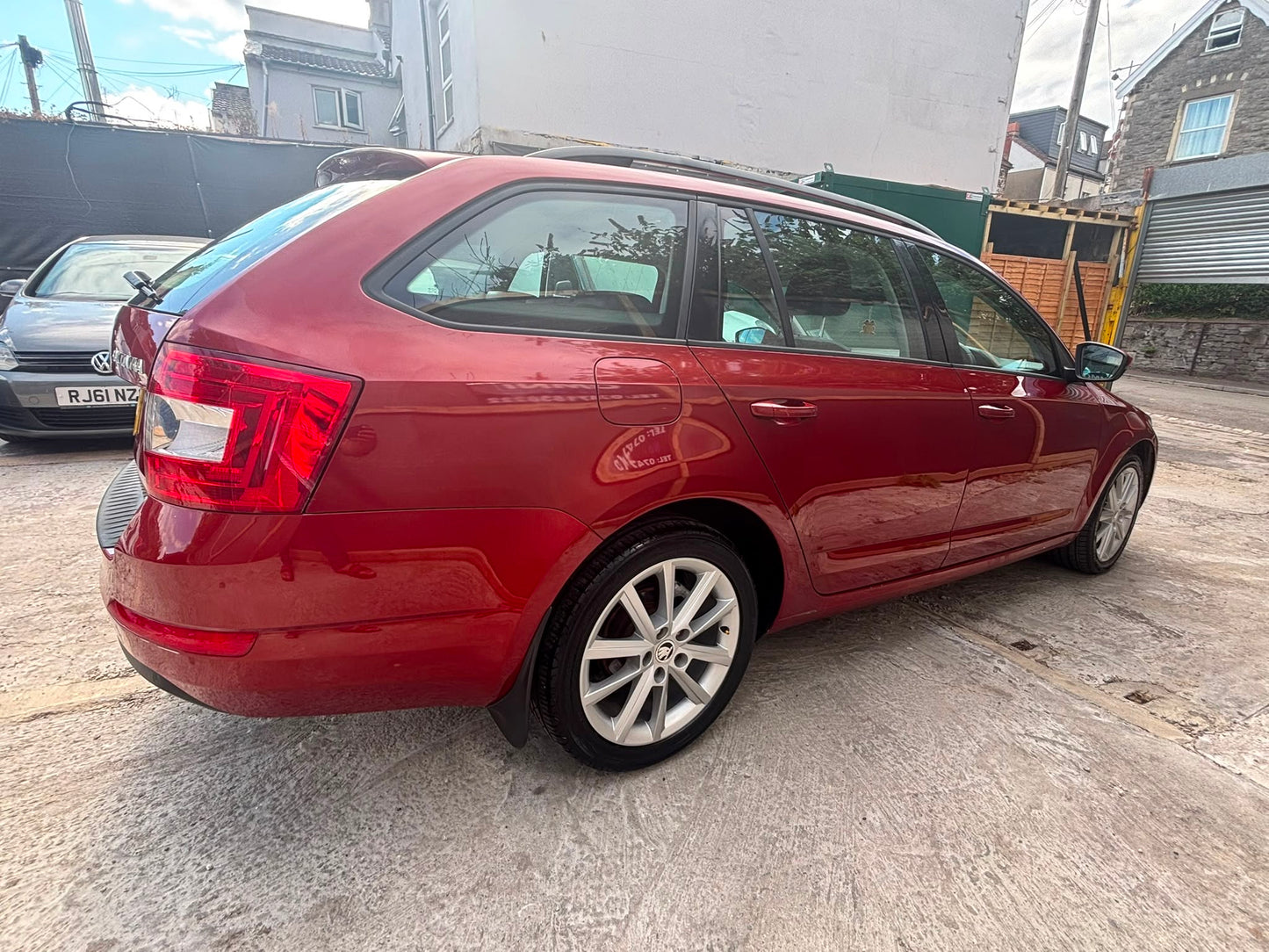 2014 Skoda Octavia
1.6 TDI Elegance DSG Euro 5 (S/s) 5dr